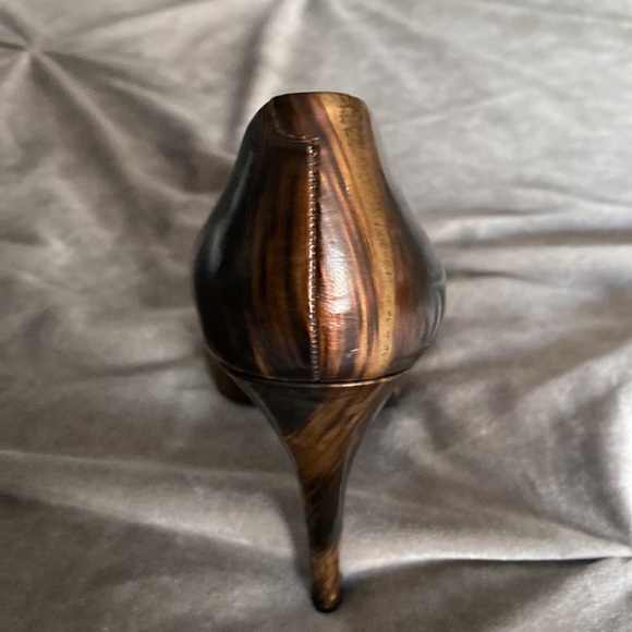 Jessica Simpson size 71/2 Patton leather golds and browns - Picture 3 of 4